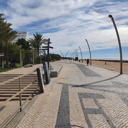 T3 Alto -vista Mar,ar Condicionado,garagem Appartamento *