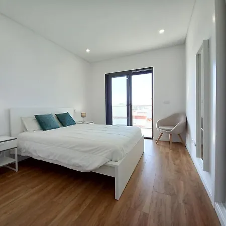 T3 Alto -vista Mar,ar Condicionado,garagem Appartamento