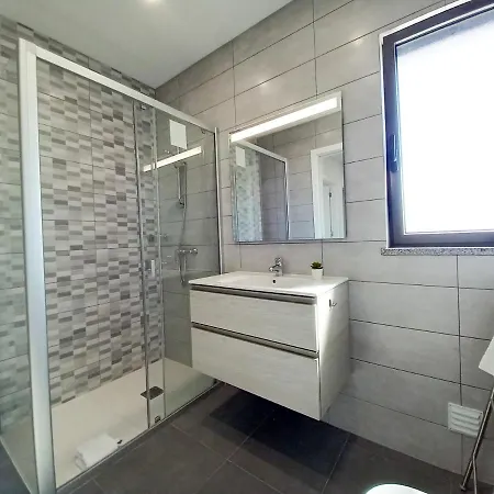 Apartment T3 Alto -vista Mar,ar Condicionado,garagem