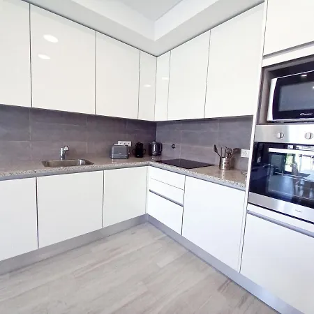 Appartamento T3 Alto -vista Mar,ar Condicionado,garagem Quarteira