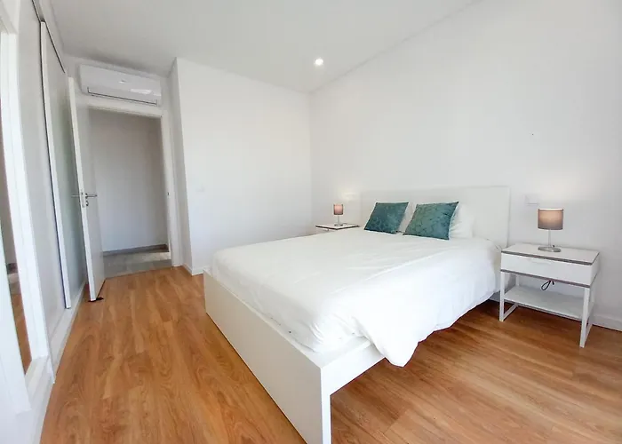 Appartamento T3 Alto -vista Mar,ar Condicionado,garagem Quarteira