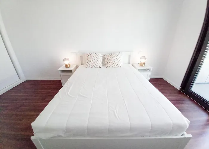 T3 Alto -vista Mar,ar Condicionado,garagem Appartamento *