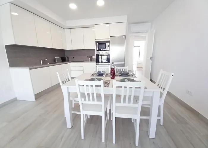 Appartamento T3 Alto -vista Mar,ar Condicionado,garagem Quarteira