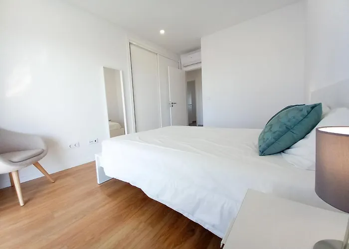 Appartamento T3 Alto -vista Mar,ar Condicionado,garagem Quarteira