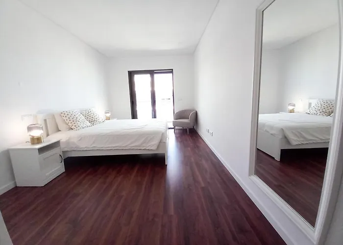 T3 Alto -vista Mar,ar Condicionado,garagem Appartamento *