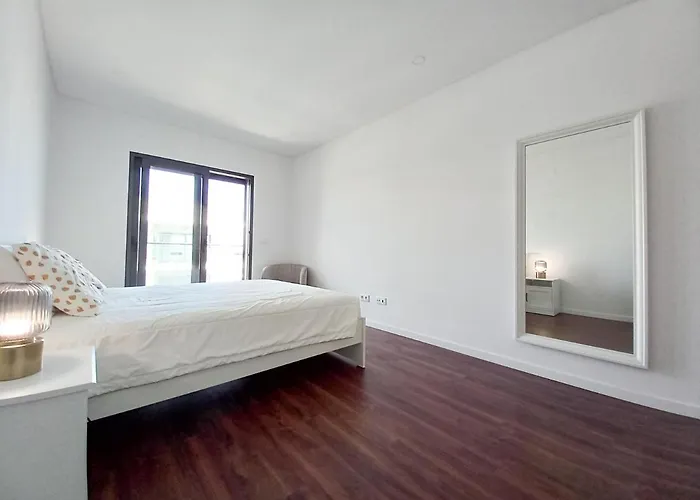 T3 Alto -vista Mar,ar Condicionado,garagem Appartamento *